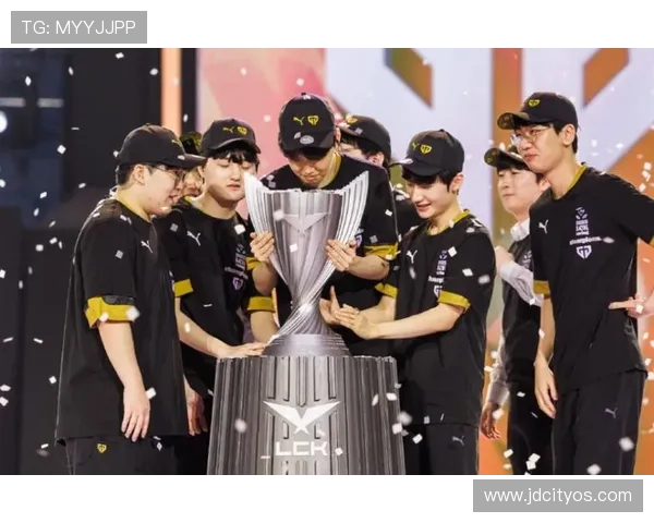 BLG与JDG激战正酣赛场火花四溅谁能笑到最后引发热议