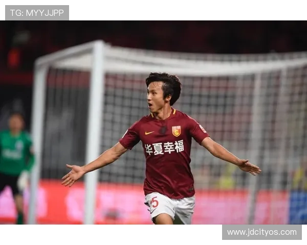 上海足球队灵活性引发热议球迷与专家各执己见探讨争议背后真相