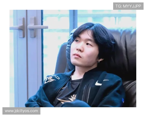 热议英雄联盟：V5战队如何在赛场上实现快速变革与崛起