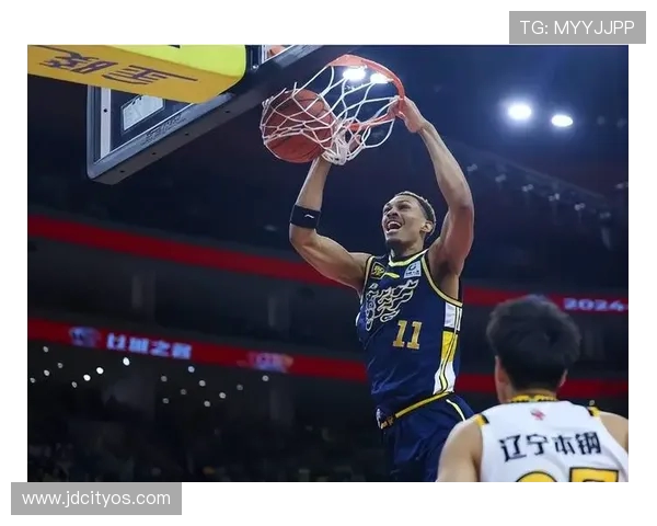 赛后分析：广州篮球队与武汉篮球队在比赛中的战术灵活性对比