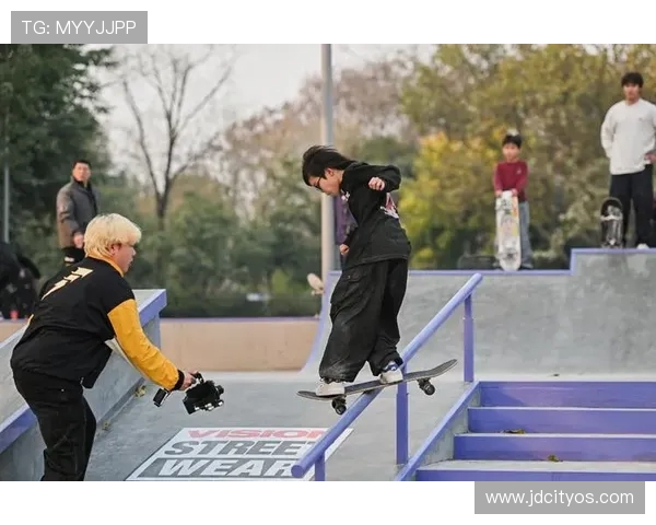 重庆滑板队荣登滑板意识排行榜第八位展现城市活力与青年文化