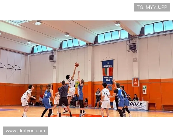 激烈角逐!全国篮球锦标赛决赛赛场上谁能笑到最后突破极限成就梦想 激烈角逐!全国篮球锦标赛决赛赛场上谁能笑到最后突破极限成就梦想