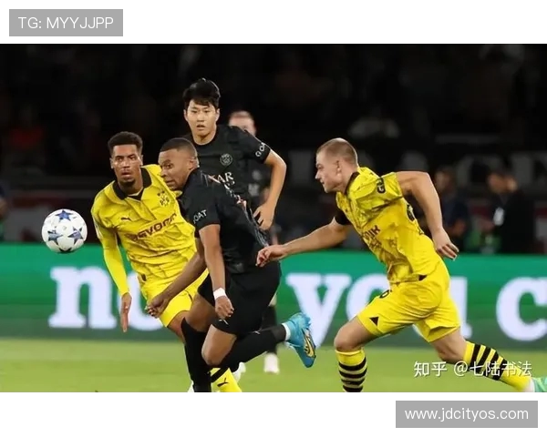 多特蒙德球迷暴力事件引发欧冠禁赛三场及罚款50万欧元处罚